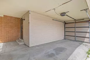 1204 E Iris Ln, Millcreek, UT 84106 - Photo 26