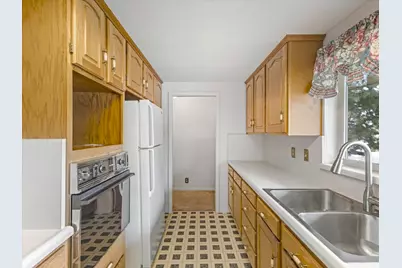 1204 E Iris Ln, Millcreek, UT 84106 - Photo 10