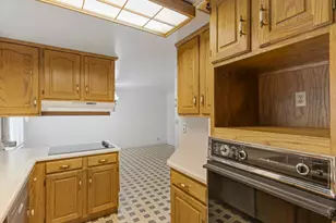 1204 E Iris Ln, Millcreek, UT 84106 - Photo 12