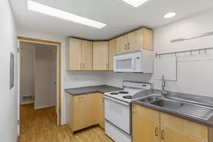 1204 E Iris Ln, Millcreek, UT 84106 - Photo 24