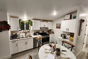 61 W Sunset Dr N, Layton, UT 84041 - Photo 2