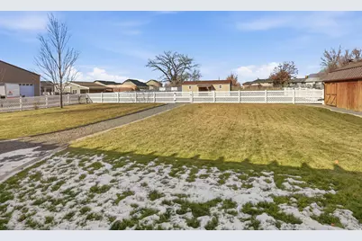 278 E Larsen Ln, Harrisville, UT 84404 - Photo 22