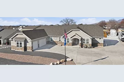 278 E Larsen Ln, Harrisville, UT 84404 - Photo 2