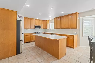 12761 S Whisper Bend Dr, Draper, UT 84020 - Photo 4