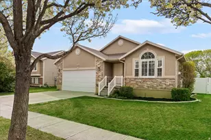 2249 W Craig Ln, Syracuse, UT 84075 - Photo 2
