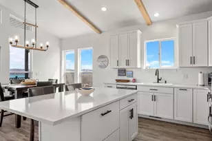 831 W Sunrise Cir, Garden City, UT 84028 - Photo 16