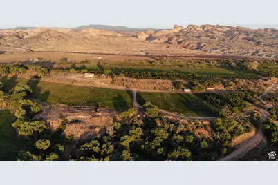 4551 S 600 E, Torrey, UT 84775 - Photo 1