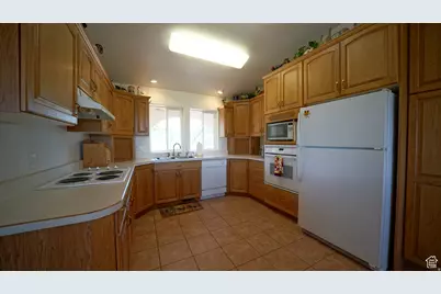4551 S 600 E, Torrey, UT 84775 - Photo 20