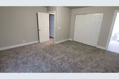 2670 S 800 E, Salt Lake City, UT 84106 - Photo 8