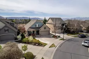 1456 E Firelight Way S, Sandy, UT 84092 - Photo 2