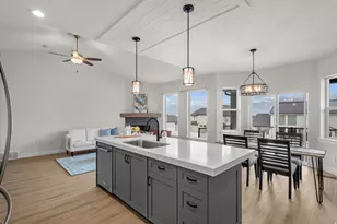 3638 S Garibaldi Wy, Saratoga Springs, UT 84045 - Photo 6