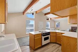 638 N 800 W, Centerville, UT 84014 - Photo 14