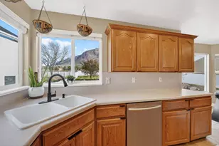 684 E 2900 N, North Ogden, UT 84414 - Photo 4