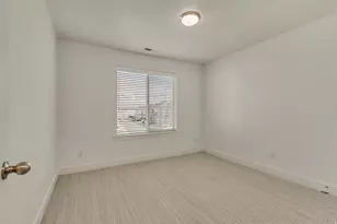 409 N 360 W, Vineyard, UT 84059 - Photo 12