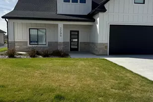 2295 S 3150 W, West Haven, UT 84401 - Photo 2