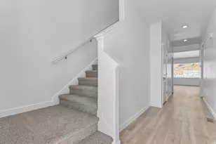 332 E Levengrove Dr, Lehi, UT 84048 - Photo 2