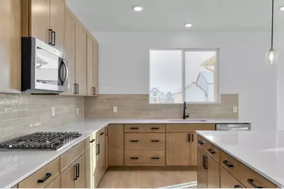 1637 E 960 N #209, Salem, UT 84653 - Photo 6