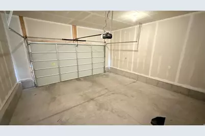 5124 E Lakefield Dr, Eagle Mountain, UT 84005 - Photo 38