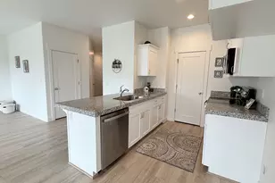 5124 E Lakefield Dr, Eagle Mountain, UT 84005 - Photo 12