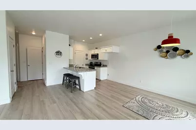 5124 E Lakefield Dr, Eagle Mountain, UT 84005 - Photo 8