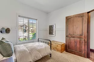 5009 N Ravencrest Ln E, Lehi, UT 84043 - Photo 34