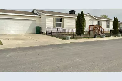 316 W 2000 S, Vernal, UT 84078 - Photo 2