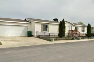 316 W 2000 S, Vernal, UT 84078 - Photo 2