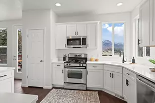 2181 E Bald Eagle Ct, Draper, UT 84020 - Photo 16