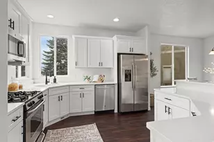 2181 E Bald Eagle Ct, Draper, UT 84020 - Photo 14