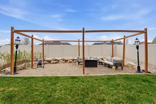 2071 W 2200 S, Syracuse, UT 84075 - Photo 24