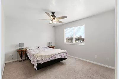 2071 W 2200 S, Syracuse, UT 84075 - Photo 18