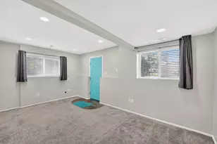 8127 S Creekwood Dr, West Jordan, UT 84088 - Photo 34