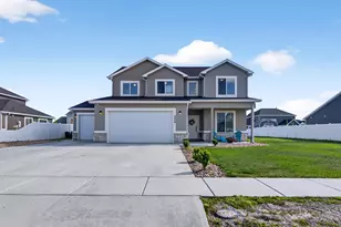 2429 W 2900 N, Farr West, UT 84404 - Photo 2