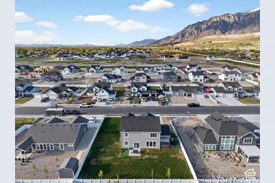 2429 W 2900 N, Farr West, UT 84404 - Photo 36