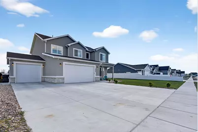 2429 W 2900 N, Farr West, UT 84404 - Photo 2