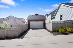 10737 S Lake Terrace Ave, South Jordan, UT 84009 - Photo 6