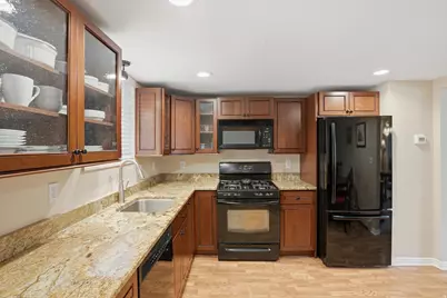 8917 S Powderhorn Dr E, Sandy, UT 84093 - Photo 10