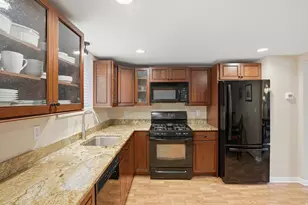 8917 S Powderhorn Dr E, Sandy, UT 84093 - Photo 10