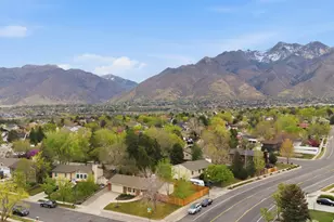 8917 S Powderhorn Dr E, Sandy, UT 84093 - Photo 32