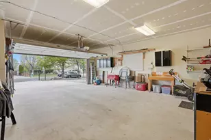 8917 S Powderhorn Dr E, Sandy, UT 84093 - Photo 26