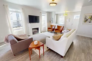 10622 S Beach Comber Way W, South Jordan, UT 84009 - Photo 2