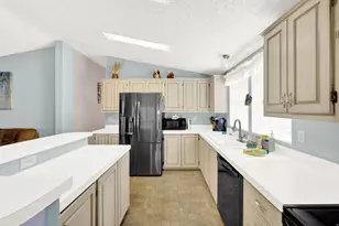 2866 S Hampton Park Dr, West Valley, UT 84119 - Photo 12