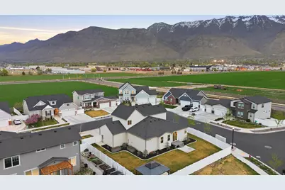 1383 W Watson Ln, Lindon, UT 84042 - Photo 4
