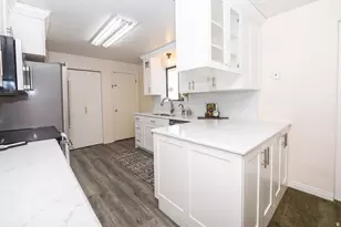 11 E Bonneville Dr, Bountiful, UT 84010 - Photo 14