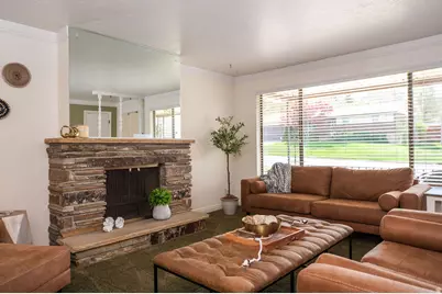 11 E Bonneville Dr, Bountiful, UT 84010 - Photo 6