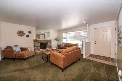 11 E Bonneville Dr, Bountiful, UT 84010 - Photo 4