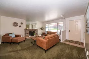 11 E Bonneville Dr, Bountiful, UT 84010 - Photo 4