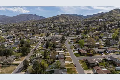 11 E Bonneville Dr, Bountiful, UT 84010 - Photo 50