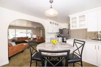 11 E Bonneville Dr, Bountiful, UT 84010 - Photo 16