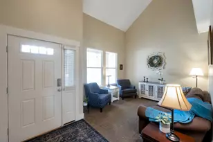 10272 S Eagle Cliff Way, Sandy, UT 84092 - Photo 2